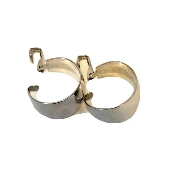 Lia Sophia Silver Tone Clip-on Earrings 1" Hoop 5/8" Width - Picture 2 of 2